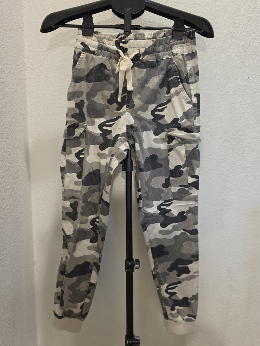 Womens Camo Cargo Joggers - Gray Camouflage